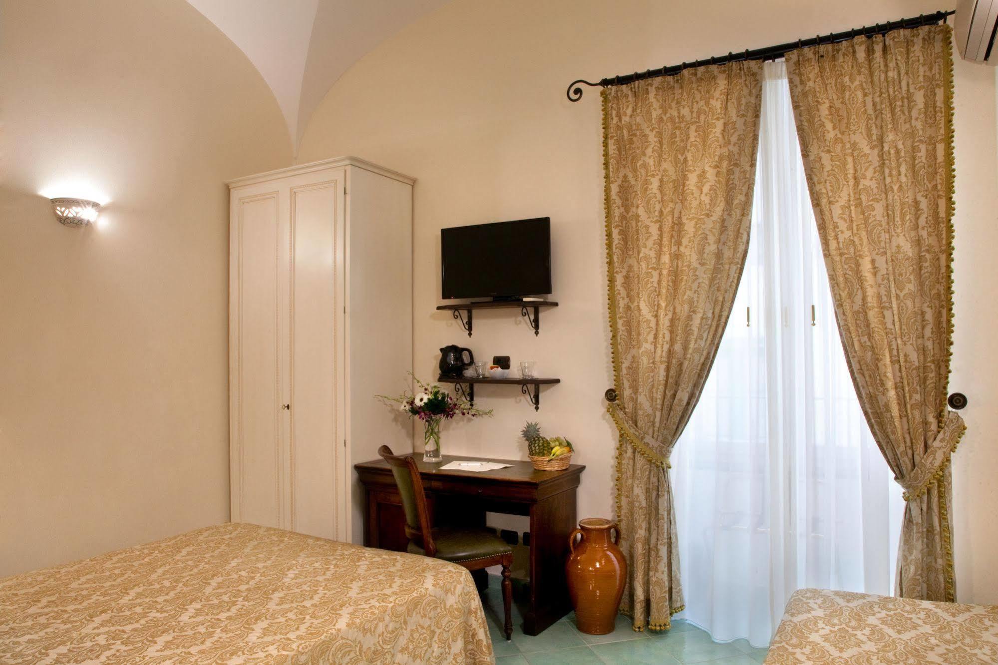 L'antico Convitto Hotel 3*